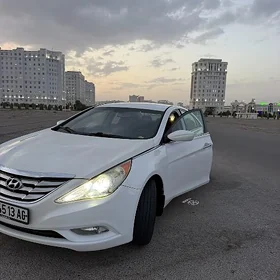 Hyundai Sonata 2011