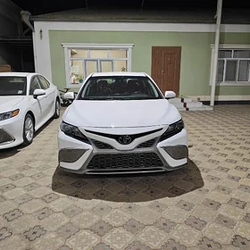 Toyota Camry 2023