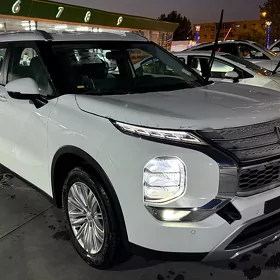 Mitsubishi Outlander 2026