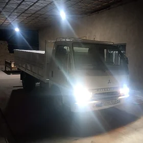 Mitsubishi Fuso 2002