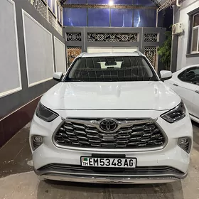 Toyota Highlander 2021