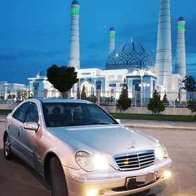 Mercedes-Benz C-Class 2003
