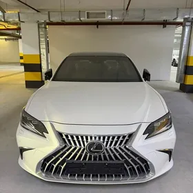 Lexus ES 350 2025