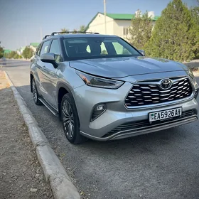 Toyota Highlander 2024