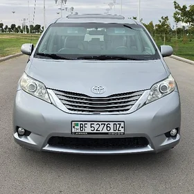 Toyota Sienna 2010