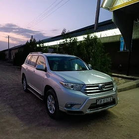 Toyota Highlander 2011