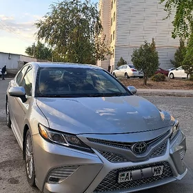 Toyota Camry 2019
