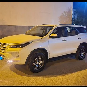 Toyota Fortuner 2025