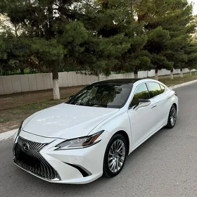 Lexus ES 350 2019