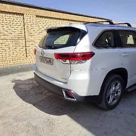 Toyota Highlander 2018