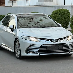 Toyota Camry 2022