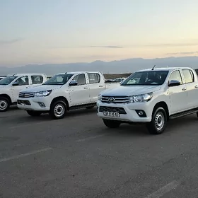 Toyota Hilux 2024