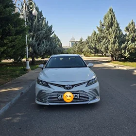 Toyota Camry 2022