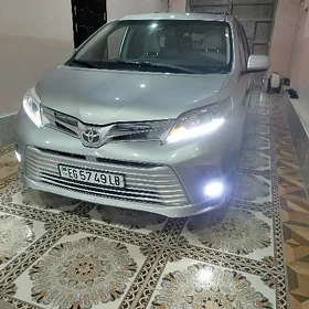 Toyota Sienna 2020