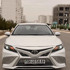 Toyota Camry 2021