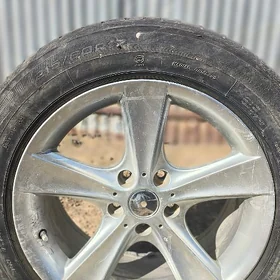 Teker 215/60 R17