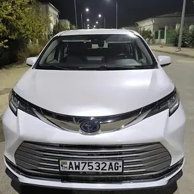 Toyota Sienna 2021