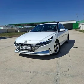 Hyundai Elantra 2021