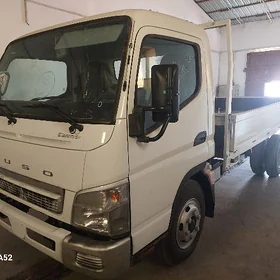 Mitsubishi Canter 2025
