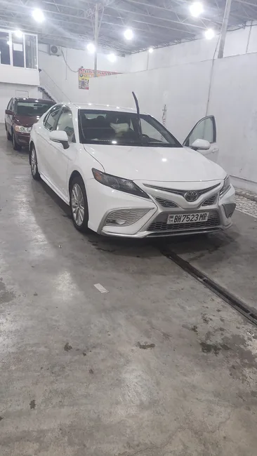 Toyota Camry 2023 - 1