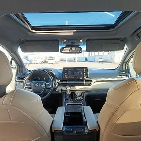 Toyota Sienna 2021