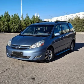 Toyota Sienna 2008