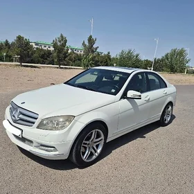 Mercedes-Benz C300 2010