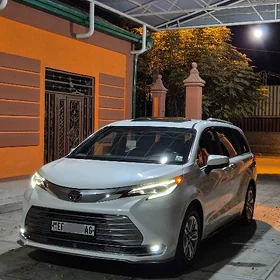 Toyota Sienna 2021