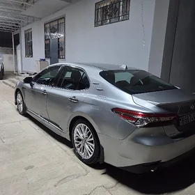 Toyota Camry 2018