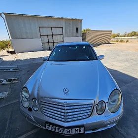 Mercedes-Benz E320 2004