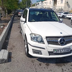 Mercedes-Benz GLK-Class 2010