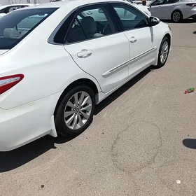 Toyota Camry 2017