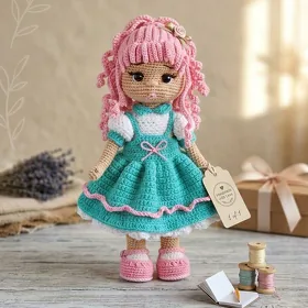 Кукла ручной работы.