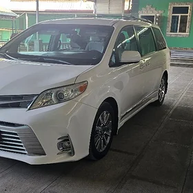 Toyota Sienna 2019