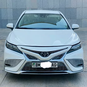 Toyota Camry 2021