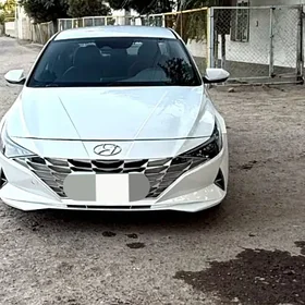 Hyundai Elantra 2021