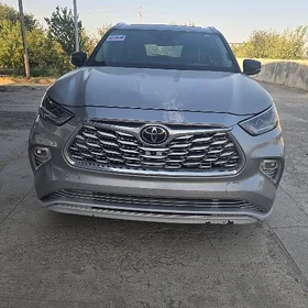 Toyota Highlander 2021