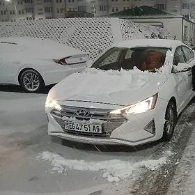 Hyundai Elantra 2019