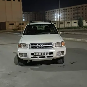 Nissan Pathfinder 2000