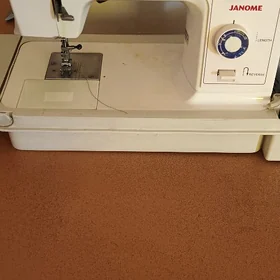 машинка JANOME