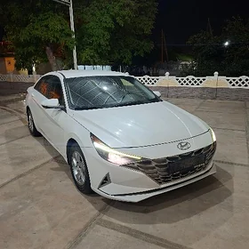 Hyundai Elantra 2021