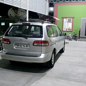 Toyota Sienna 2002