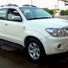 Toyota Fortuner 2006