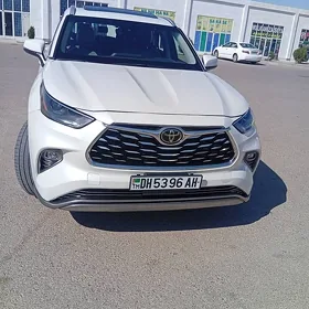 Toyota Highlander 2022