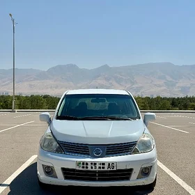 Nissan Versa 2011