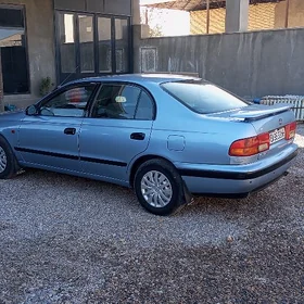 Toyota Carina 1995