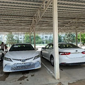 Toyota Camry Hybrid 2022