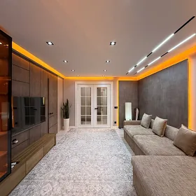 5mkr 2etaz 4kom 72m2 lux