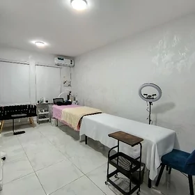 Salon arenda yer