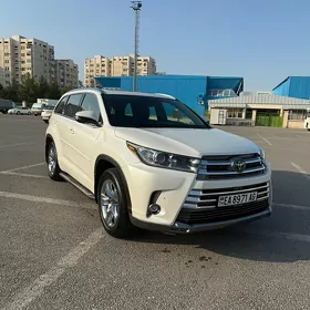 Toyota Highlander 2018